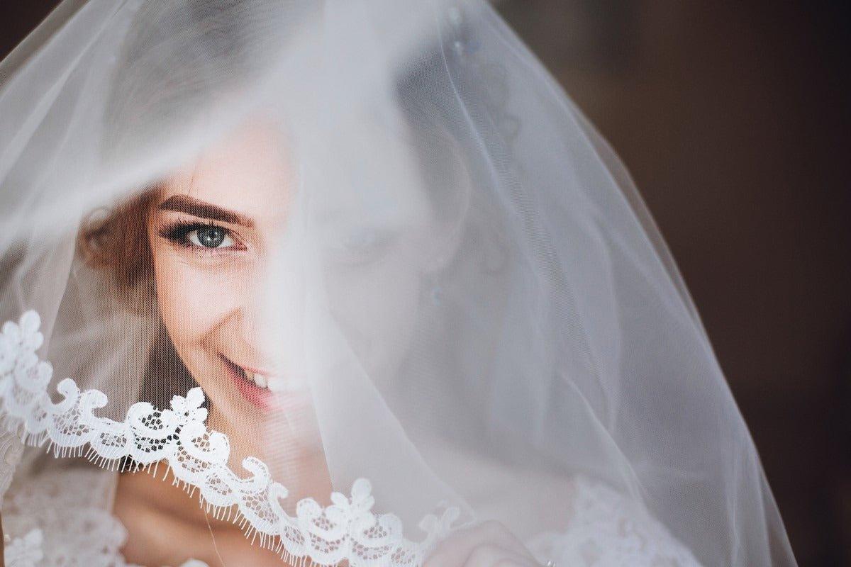 Choose perfectly contact lenses for wedding - Softlens Queen
