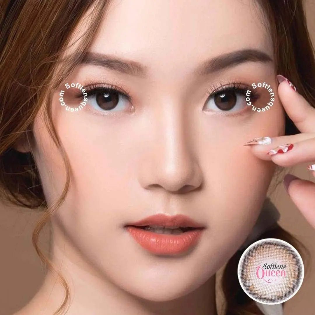 Kelly Brown - Softlens Queen Contact Lenses